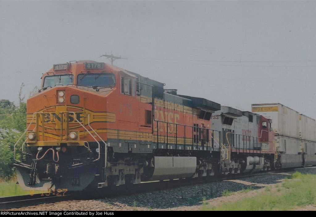 BNSF 4178 East